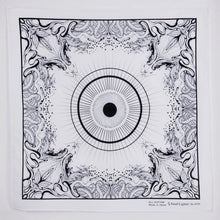 画像をギャラリービューアに読み込む, Bandana “KOMABA” by Yabesian